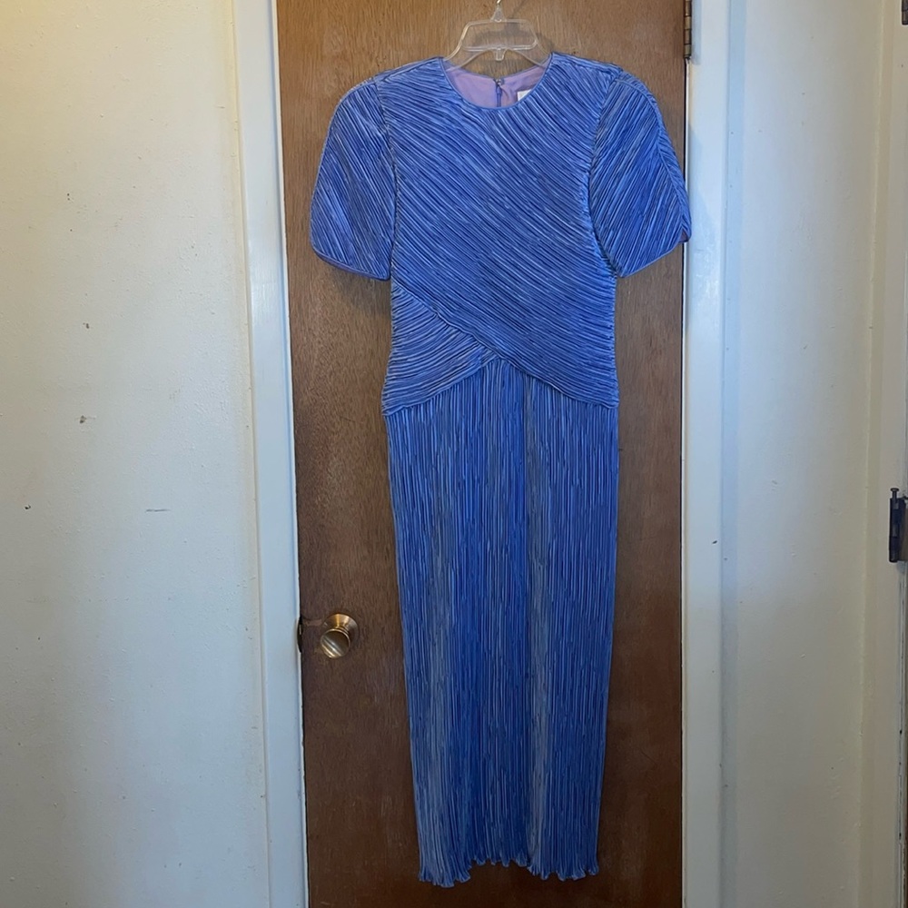 Joan Leslie Special Occasion Dress 
Sz 4 USA Union Made Lilac